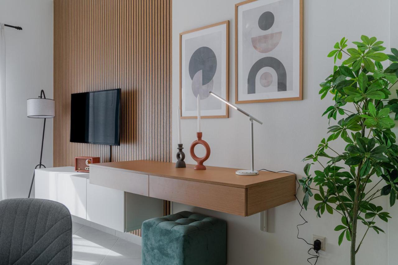 Sunny & Modern Apt For 3 Persons Athens Luaran gambar